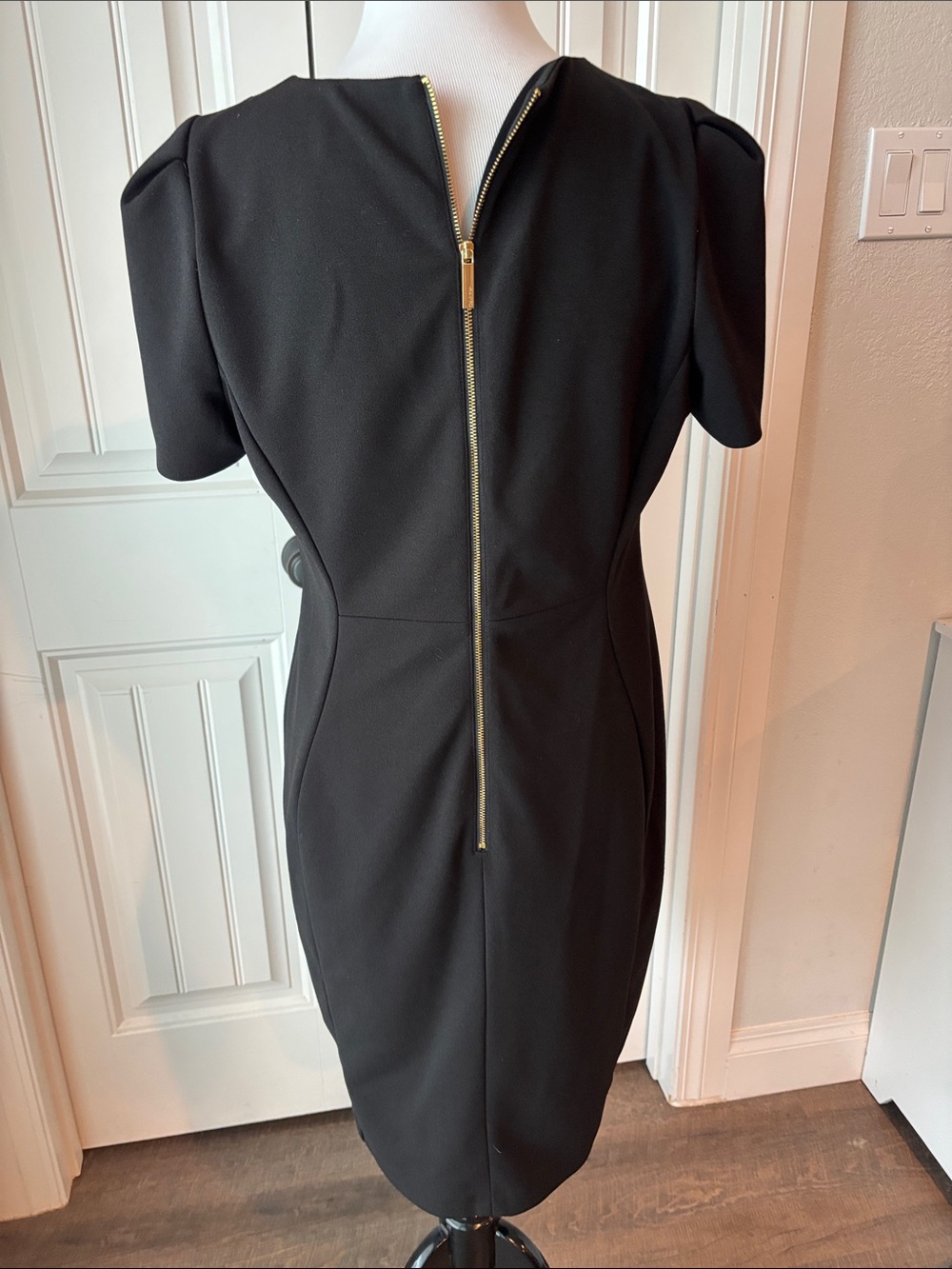 Calvin Klein Black Short-Sleeve Midi Sheath Dress - Picture 2 of 6